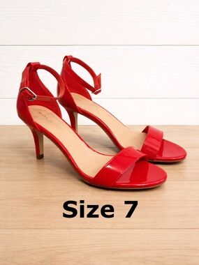 👠💙🔥 New in box Solanz Red Patent Leather Heels Size 7 Ankle Strap Sandals